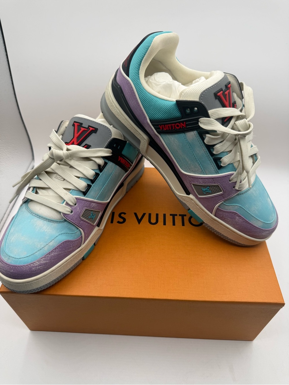 Louis Vuitton LV Multicolor Leather Trainer's Low-Top Sneakers full inclusion - Picture 2 of 11